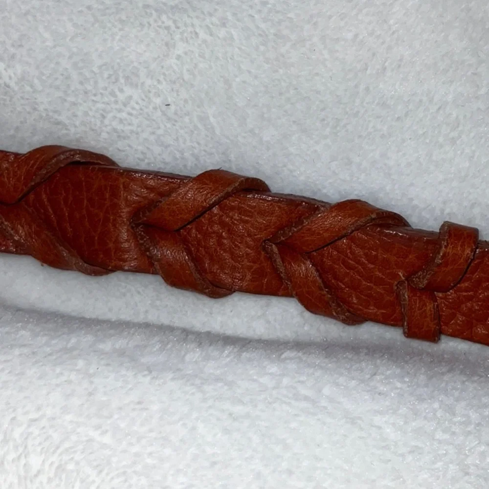 New #700 genuine leather 10” very cute. - Picture 2 of 5